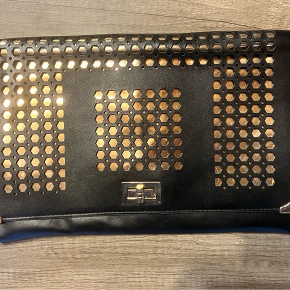 Black and gold lattice clutch - Picture 2 of 5
